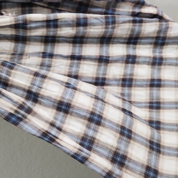 Gap Scarf Summer cotton blend plaid ends tied to form a circle scarf has flaws - Picture 7 of 9